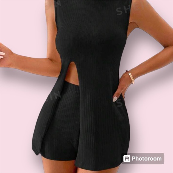 Shein | Mock Neck Split Hem Tank Top & Shorts 2-Peace Set | Small - Picture 3 of 6